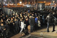 На Майдане почтили память погибшего в ДТП Кузьмы Скрябина: фоторепортаж
