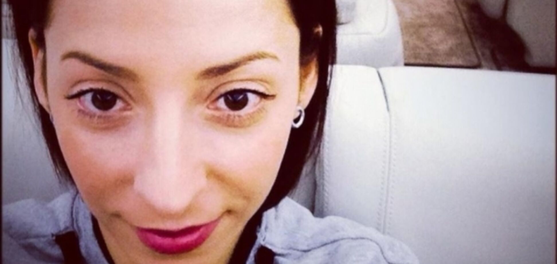 Спутница погибшего Кузьмы Скрябина в состоянии средней тяжести: у нее сломаны три позвонка - СМИ