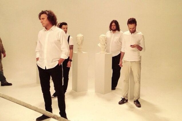 'С дельфинами на ту сторону моря': последний клип Кузьмы из группы 'Скрябин'