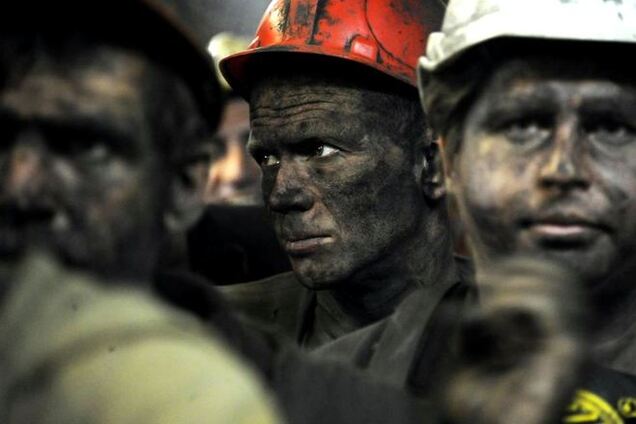 В Украине собираются остановить 12 шахт и уволить 10 тысяч шахтеров