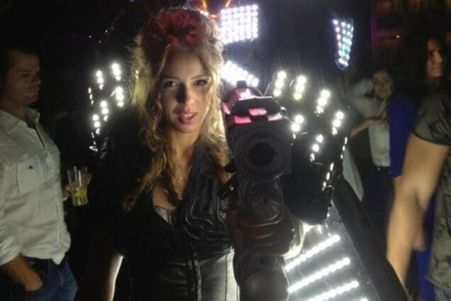 Гламурная замдиректора из команды Кличко 'отшила' журналистов