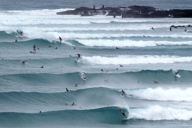 На Австралию обрушились два циклона: фото и видео стихии