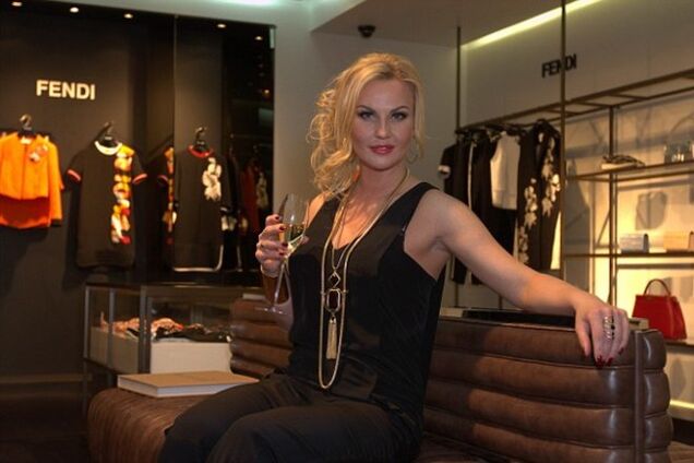 Британское издание показало роскошную жизнь украинской певицы Камалии на деньги ее мужа-миллиардера