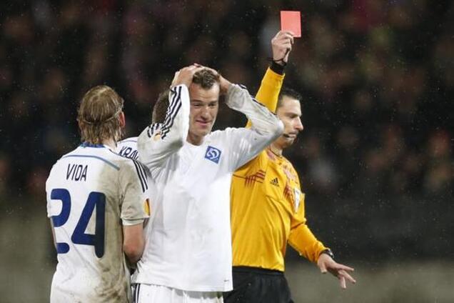 Український коментатор назвав суддю матчу Генгам - Динамо чистим 'тридваразом'