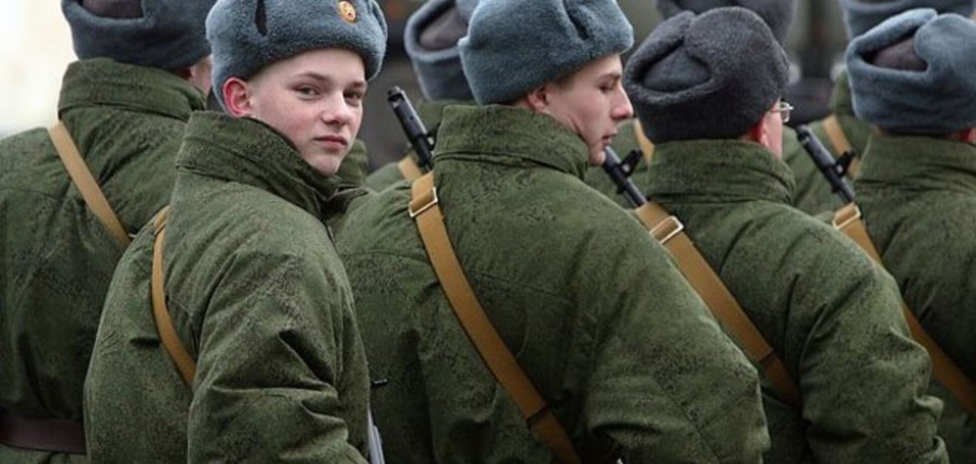 С ростом опасений войны у россиян пропадает желание служить в армии - опрос