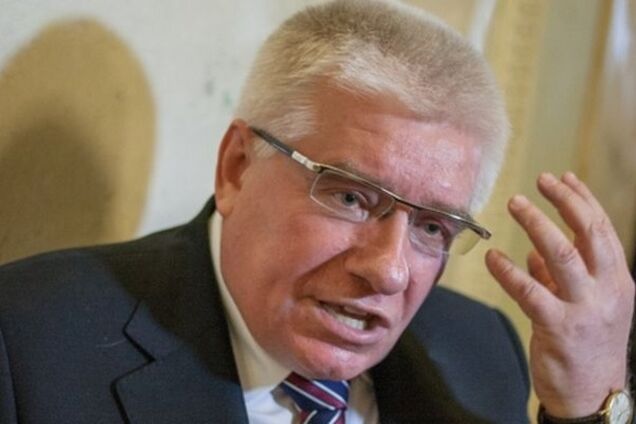 Чечетов явился в Печерский суд, который должен избрать ему меру пресечения