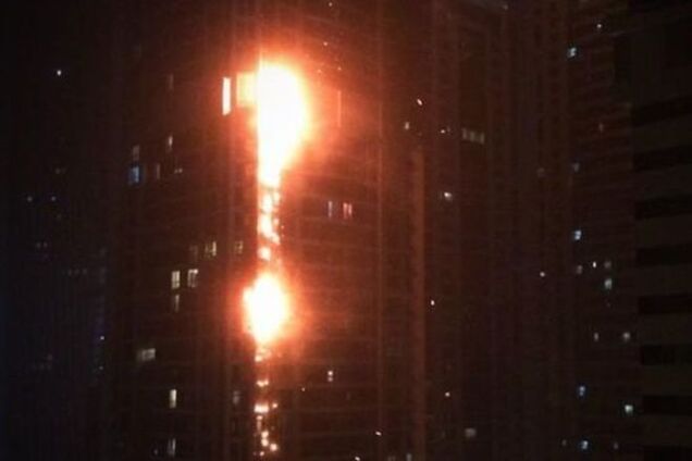 В Дубае вспыхнул 79-этажный небоскреб 'Факел': фото и видео пожара