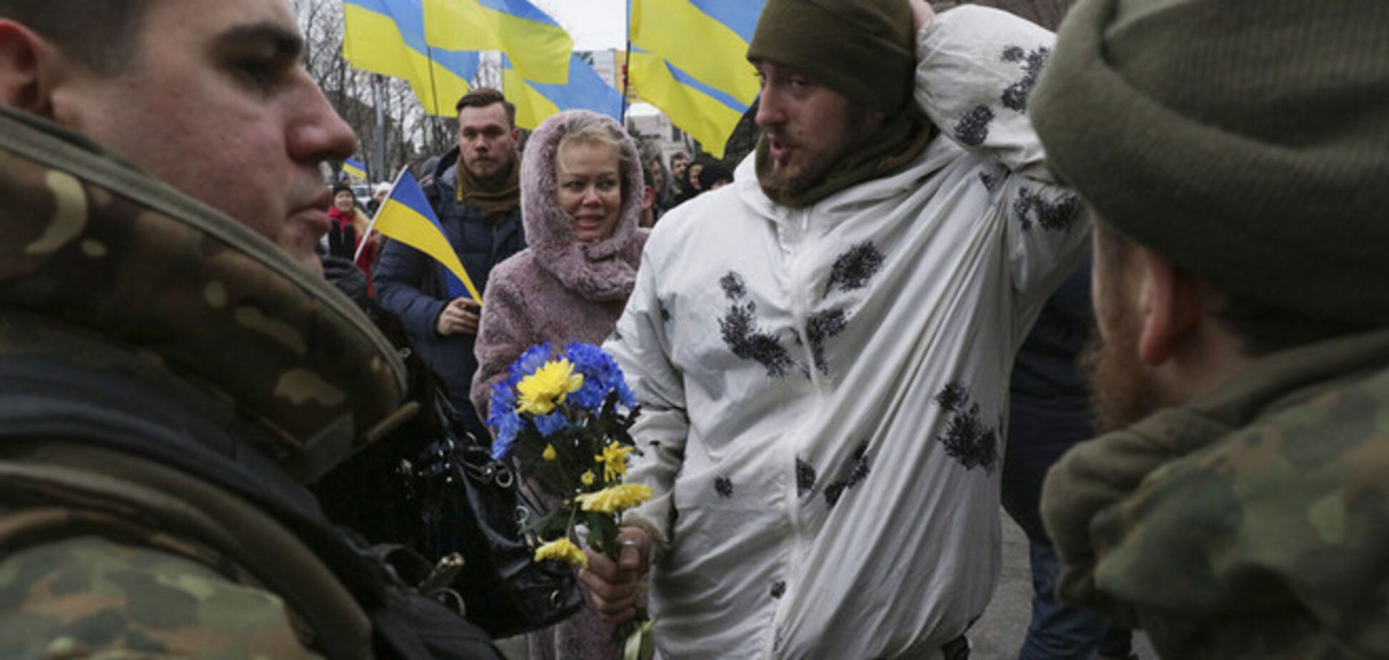 Порошенко сообщил о рекордном доверии украинцев к армии