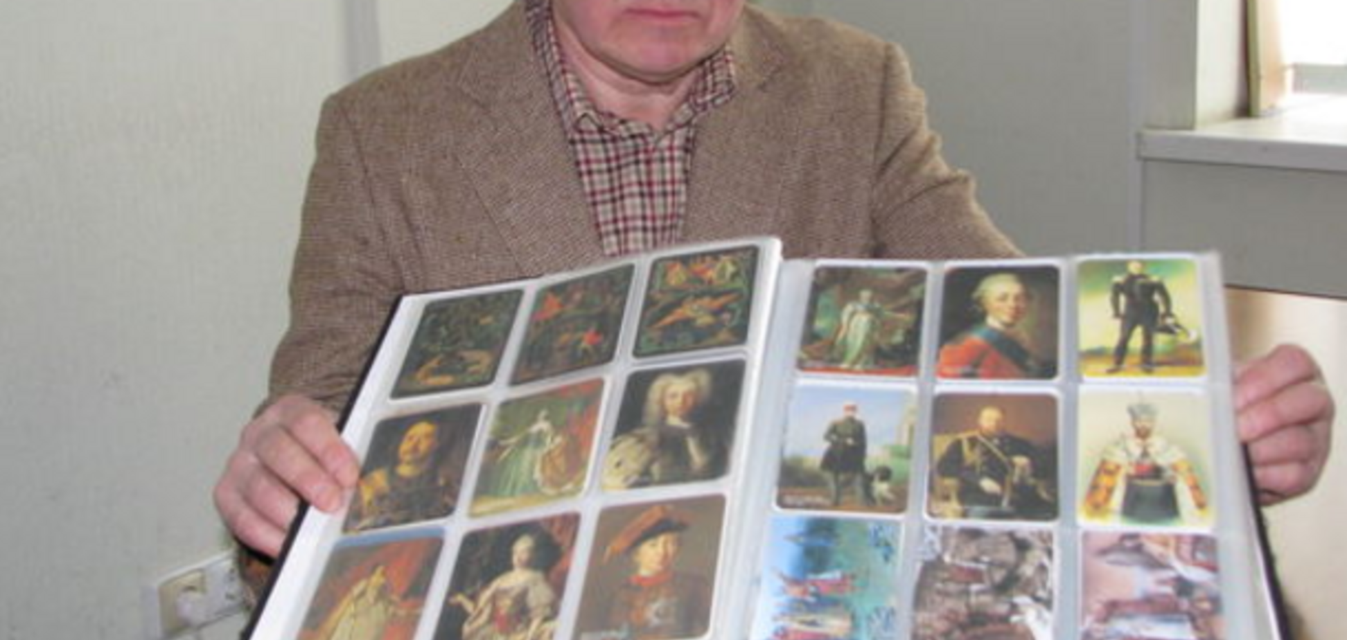 Харьковчанин собрал уникальную коллекцию из 160 тысяч календарей: фотофакт