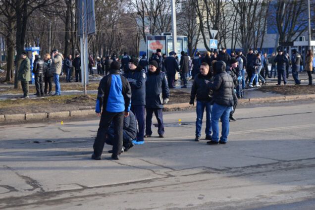 Яценюк о теракте в Харькове: мерзавцы целились в наше достоинство и нашу память