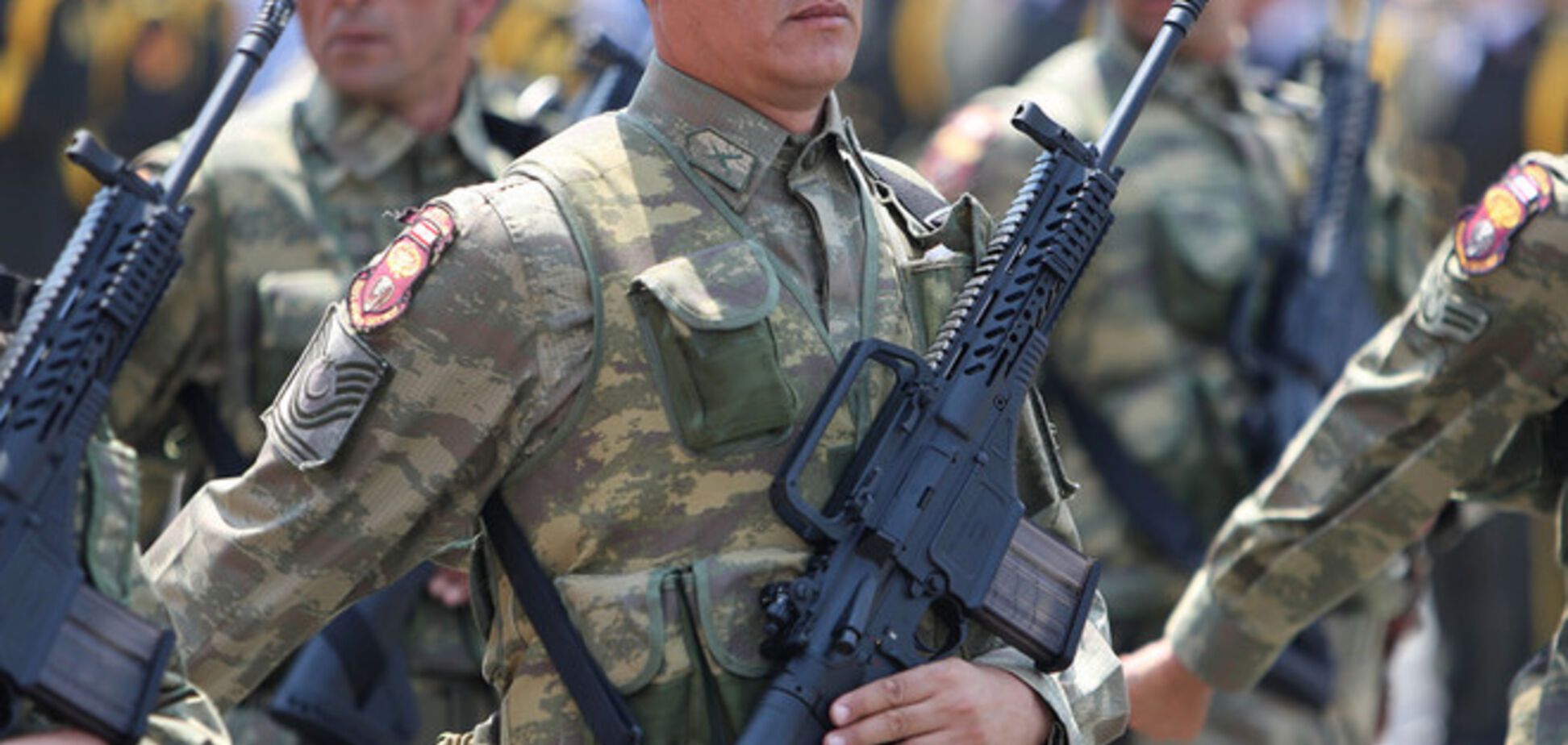 Турция отправила в Сирию 700 военных для спасения охранников султанской усыпальницы