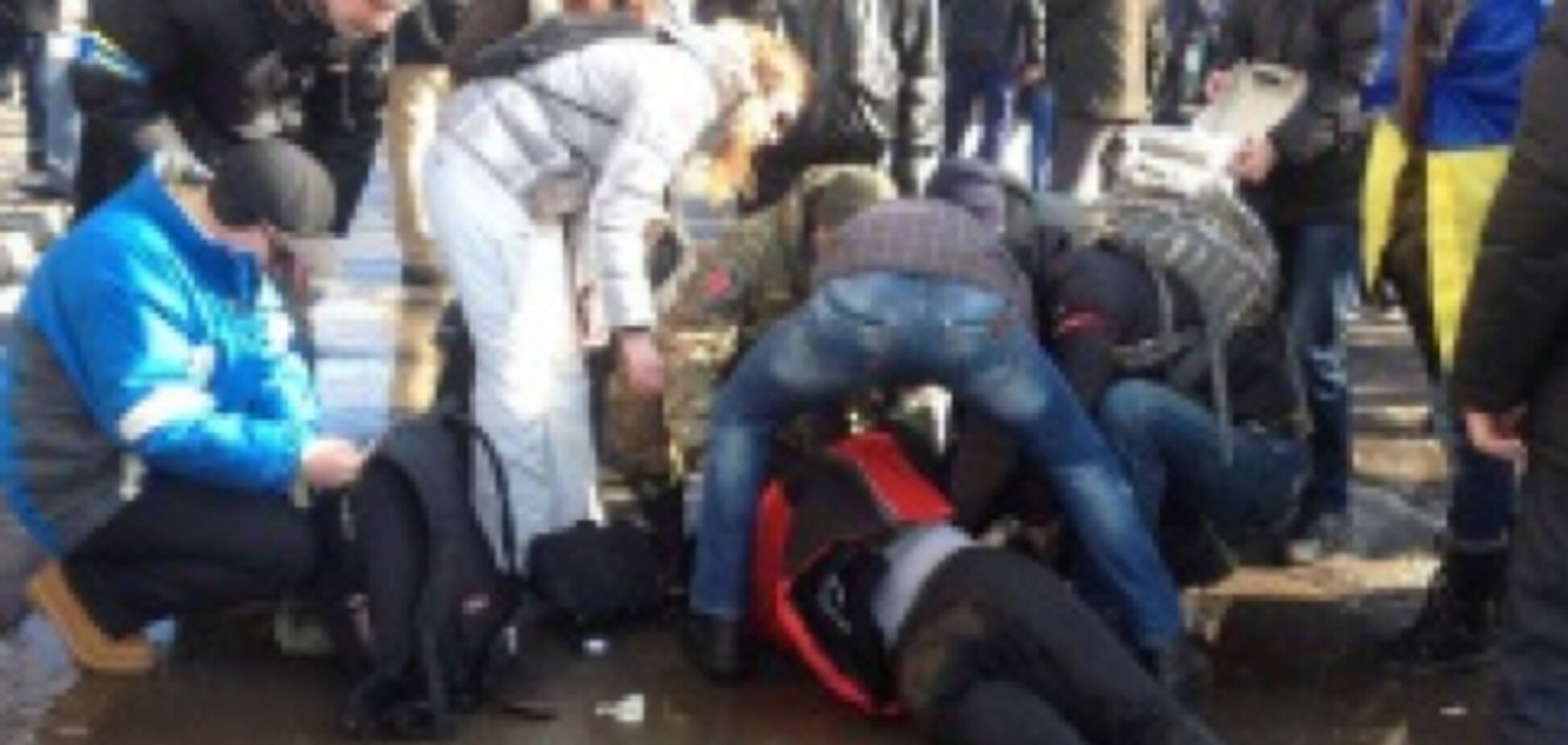В Харькове во время мирного шествия произошел взрыв: 3 погибших и более 10 раненых