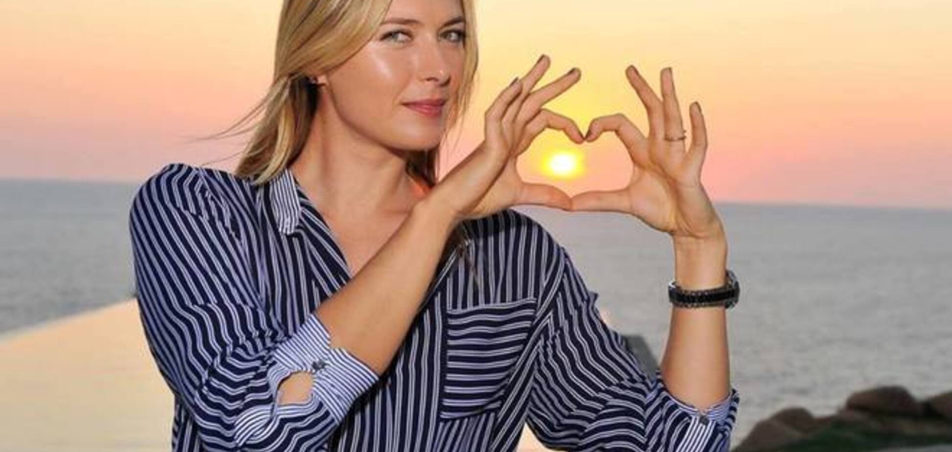 Мария Шарапова снялась в яркой фотосессии: пляжные фото