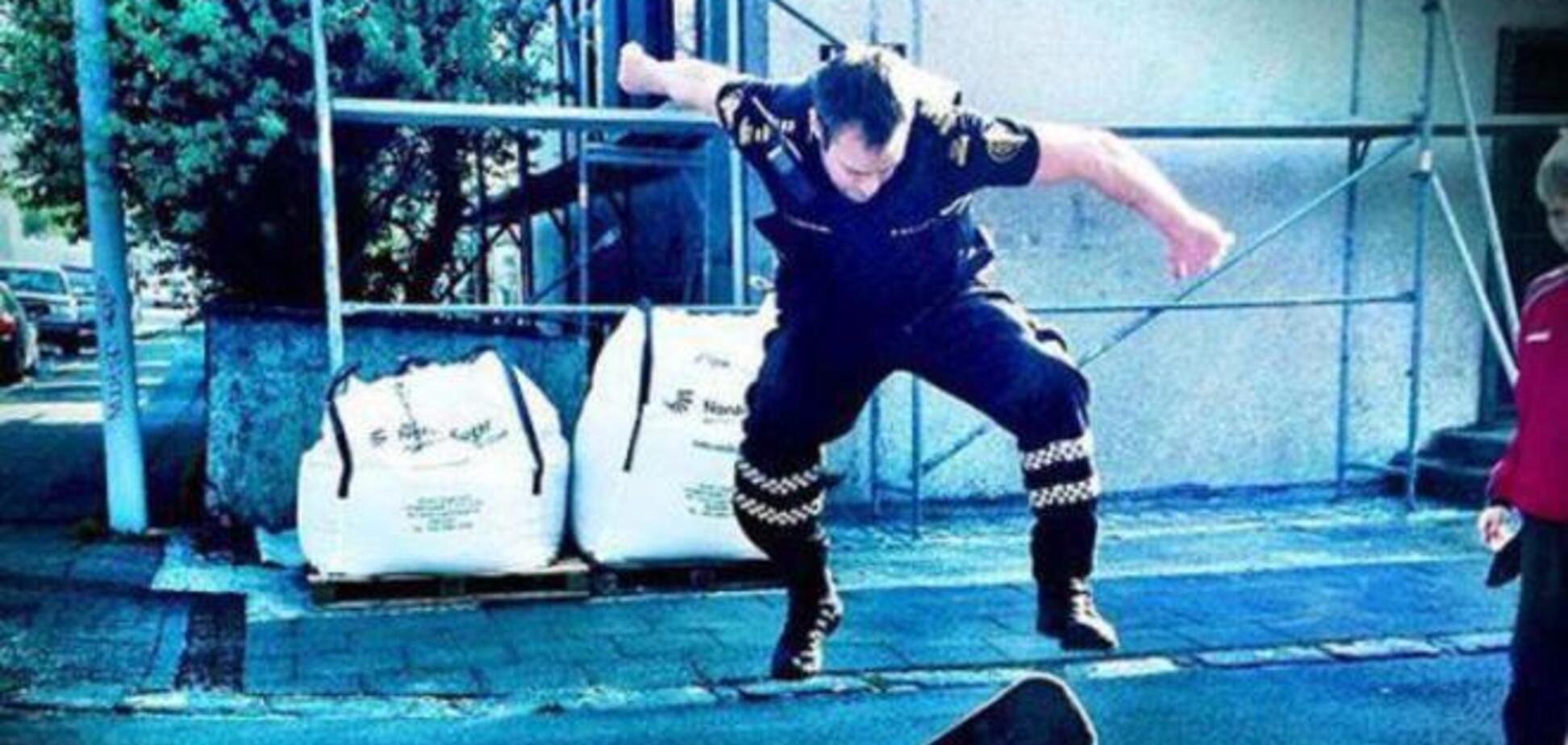 Как развлекаются милиционеры в разных странах мира: забавные фото  