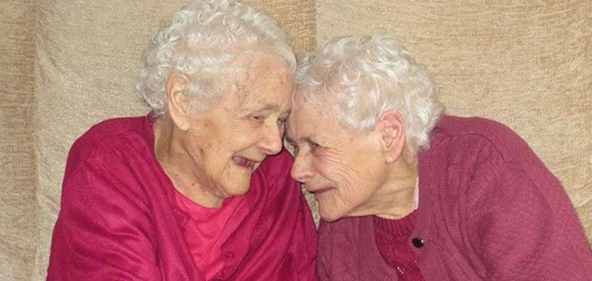 История жизни самых старых сестер-близняшек, которые неразлучны уже 103 года