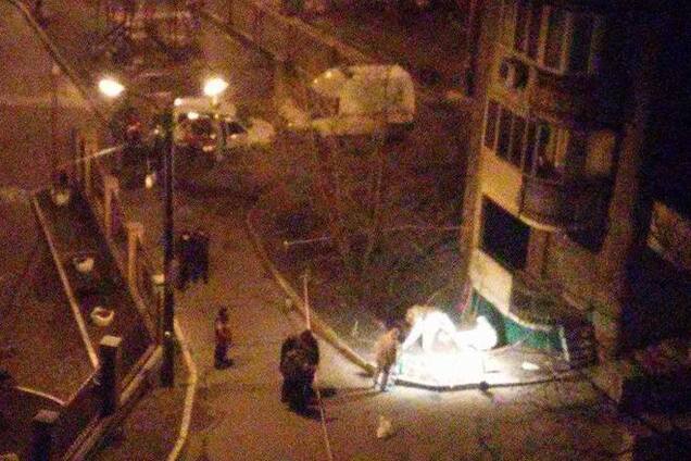 У Києві біля багатоповерхівок невідомі розлили 1,5 кг ртуті