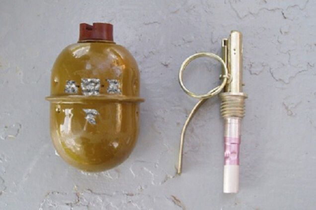 В киевском метро у подозрительного пассажира обнаружили гранату