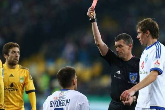 Матч 'Динамо' - 'Металлист' доверили судить 'пенсионеру'