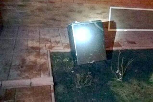 Под Киевом задержали грабителей, которые пытались унести сейф: фото с места преступления