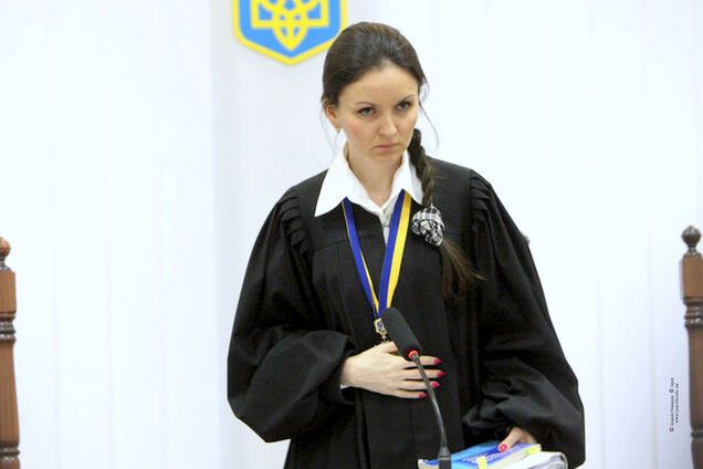 Судья объяснила, почему Ефремова опять отпустили