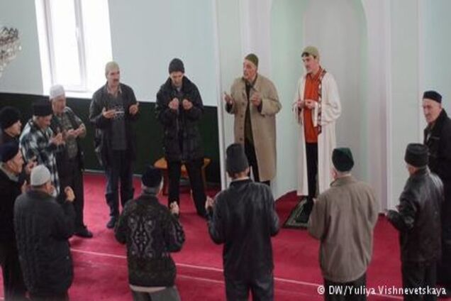 Правозащитники: Крымские татары - главные жертвы своеволия новых властей