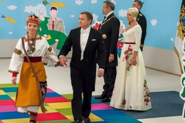 Украинка в душе: глава МИД Эстонии пришла на прием в гуцульском костюме. Фотофакт