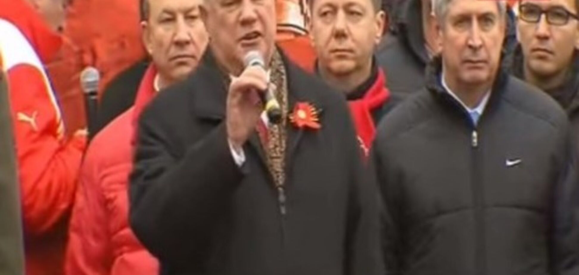 Зюганов после 'просветления в мозгах' в центре Москвы закричал 'ура' боевикам на Донбассе