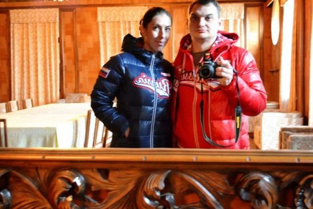 Один из главарей 'ДНР' засветился на отдыхе в Сочи с донецкой 'регионалкой': фотофакт