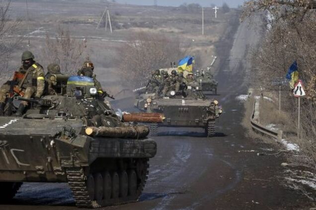 Екс-спікер АТО пояснив, чому відведення озброєння на Донбасі є безпечним для України