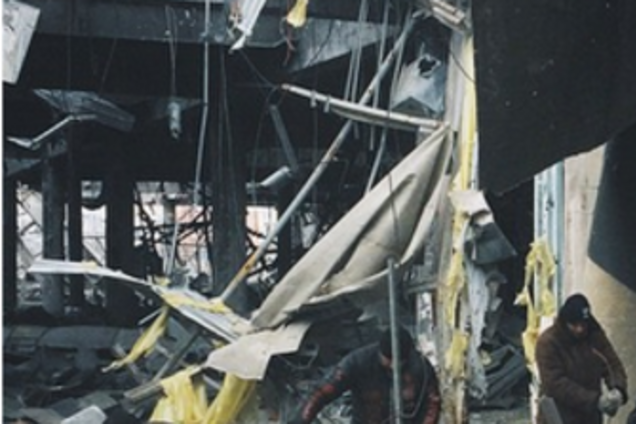 Терористи змушують полонених 'кіборгів' розбирати руїни донецького аеропорту: опубліковано фото