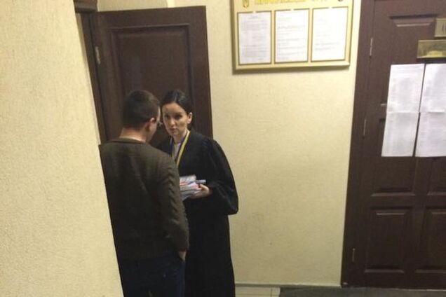 Судье Ефремова внезапно стало плохо, когда правоохранители начали обыск