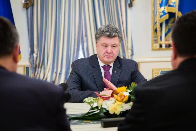 На совещании с силовиками Порошенко не поднимал вопрос отвода тяжелого вооружения