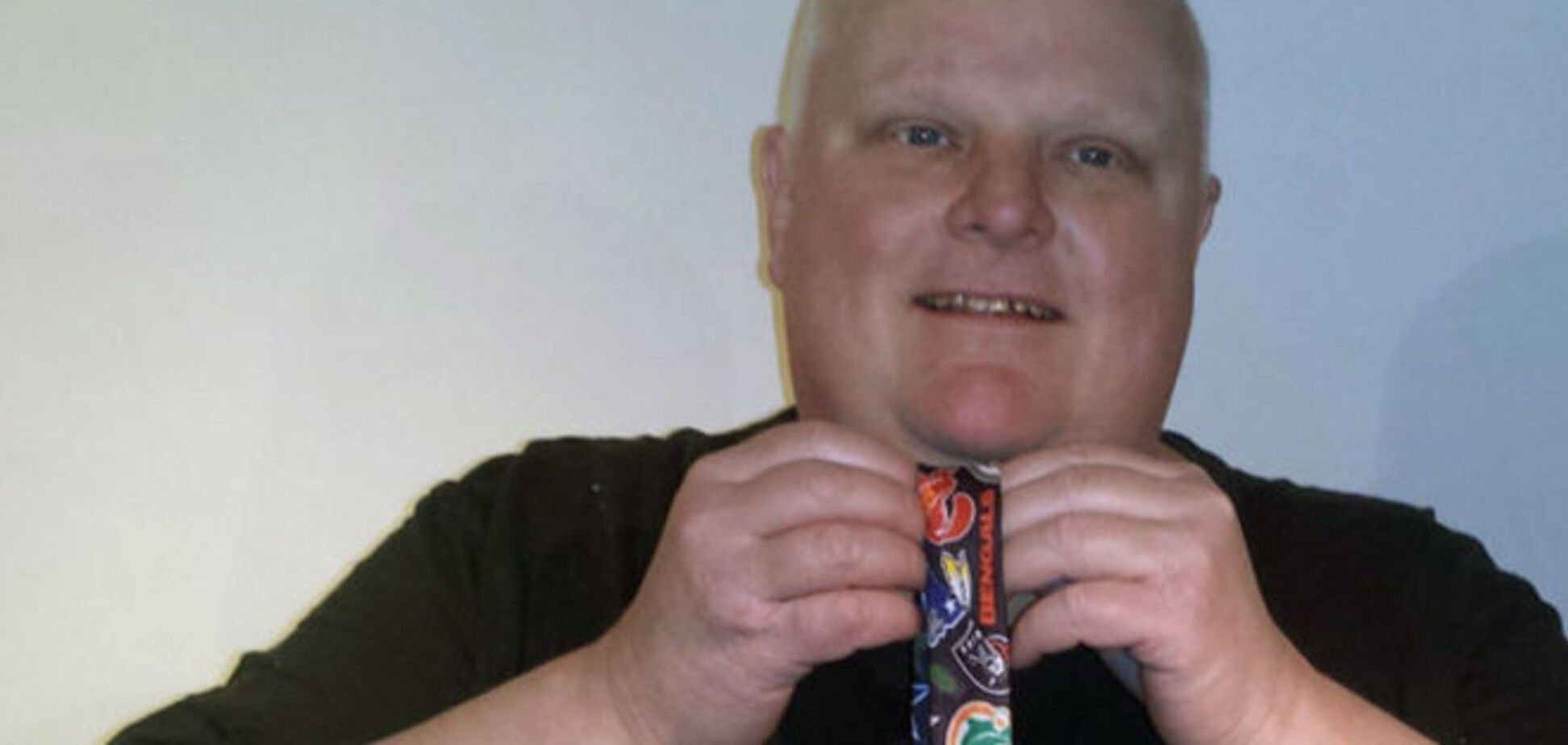 Экс-мэр Торонто продает на eBay галстук, в котором оскандалился на весь мир