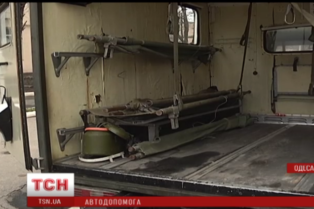 Одесситы подарили бойцам АТО 4-местную скорую-внедорожник: видеофакт