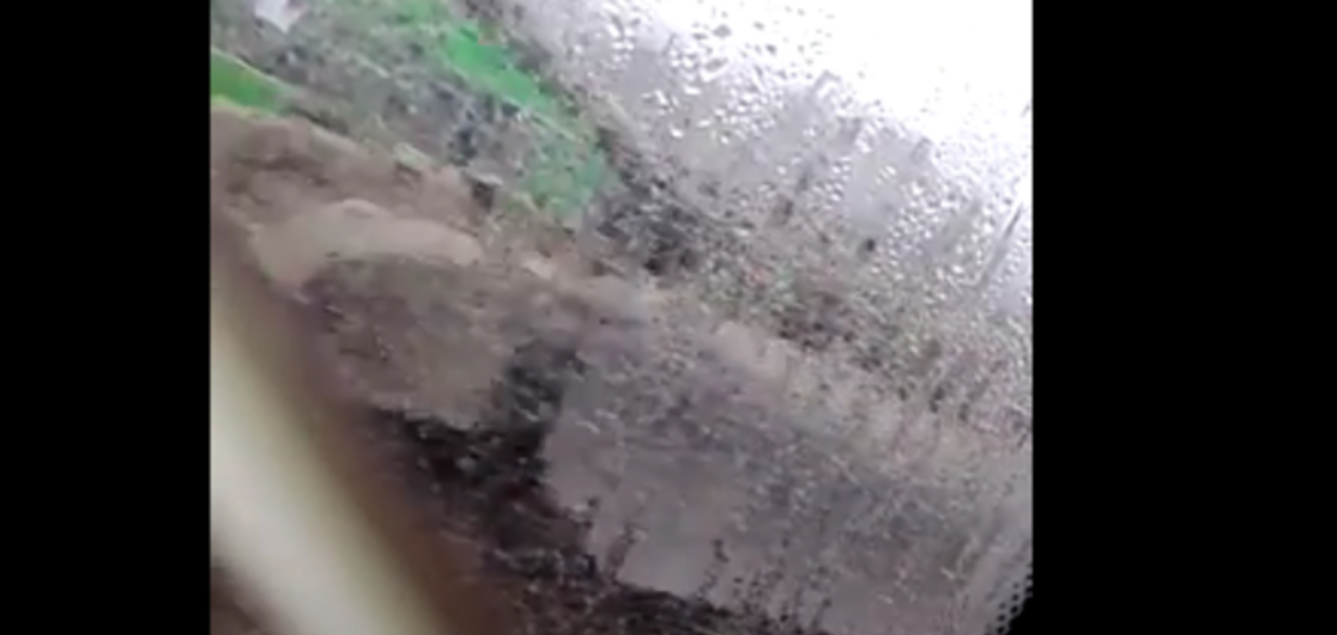 Луганчанин снял на видео огромную колонну российской техники, движущуюся по городу