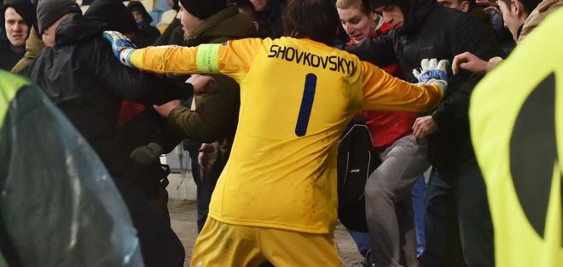 Президент ФИФА жестко критикует Киев за беспорядки на матче Динамо – Генгам