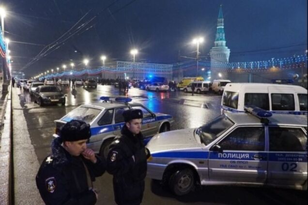 Полиция проверила несколько машин по делу об убийстве Немцова