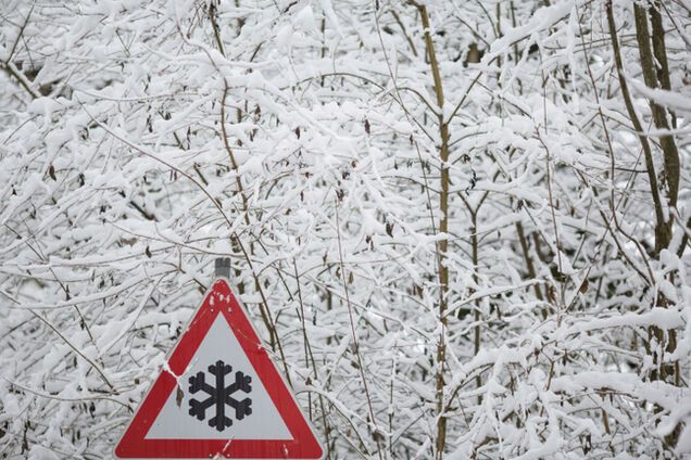 Небесные санкции. Москву занесло снегом из-за киевского циклона: фотофакт