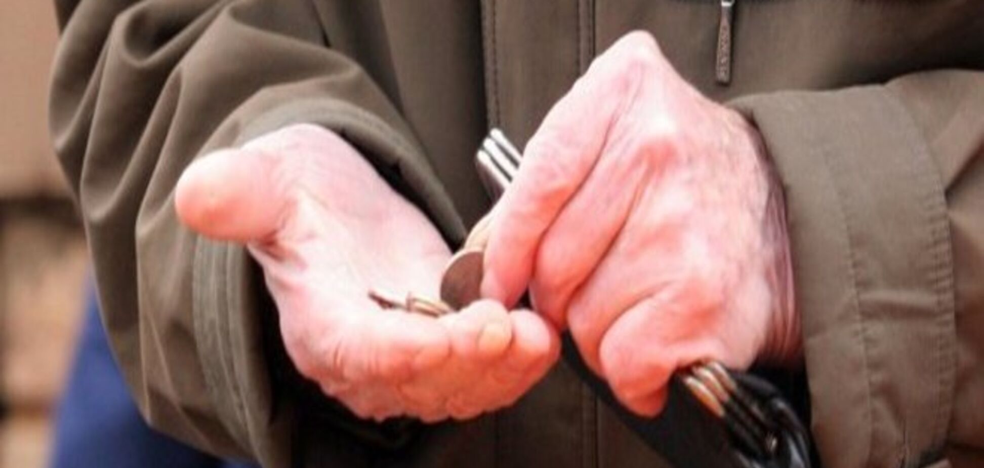 Выплата пенсий в Украине оказалась под угрозой срыва