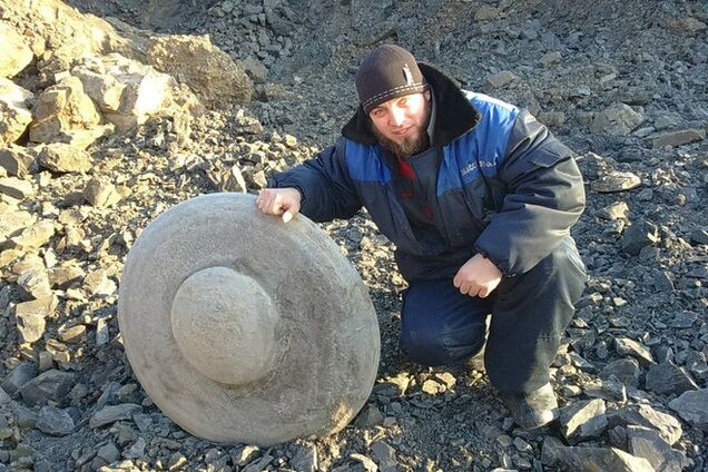 В России горняки раскопали 'каменный диск предков'