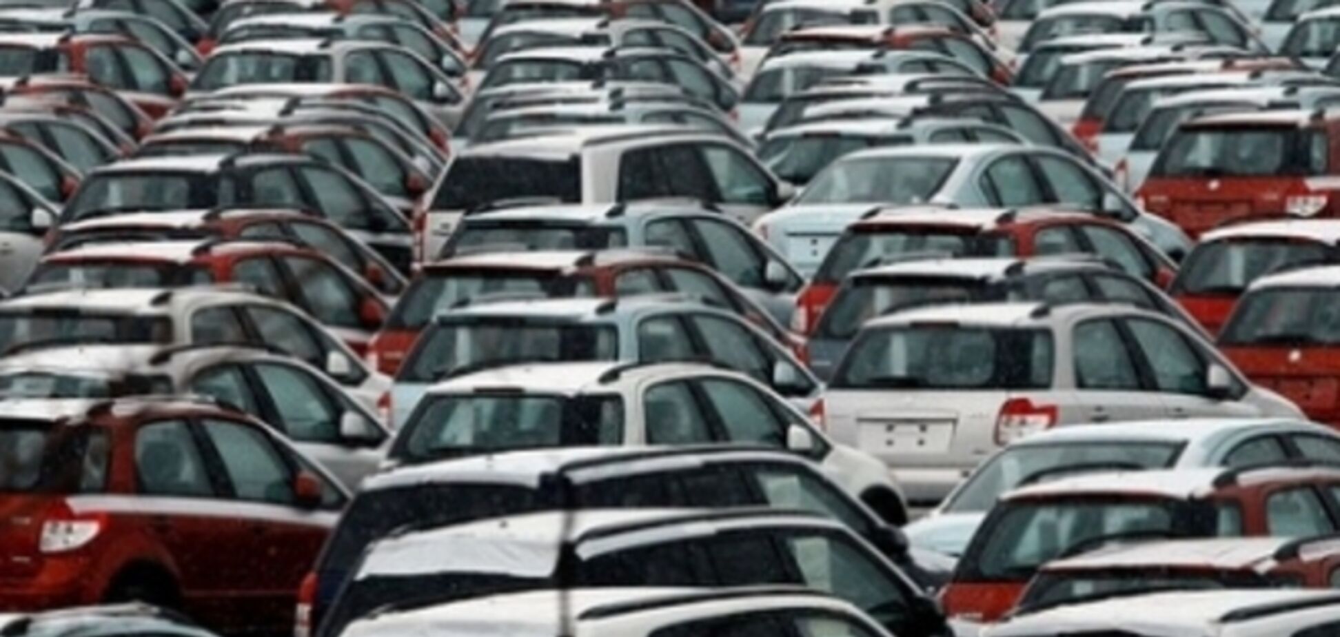 Продажи новых авто с начала года в Украине рухнули почти в 5 раз