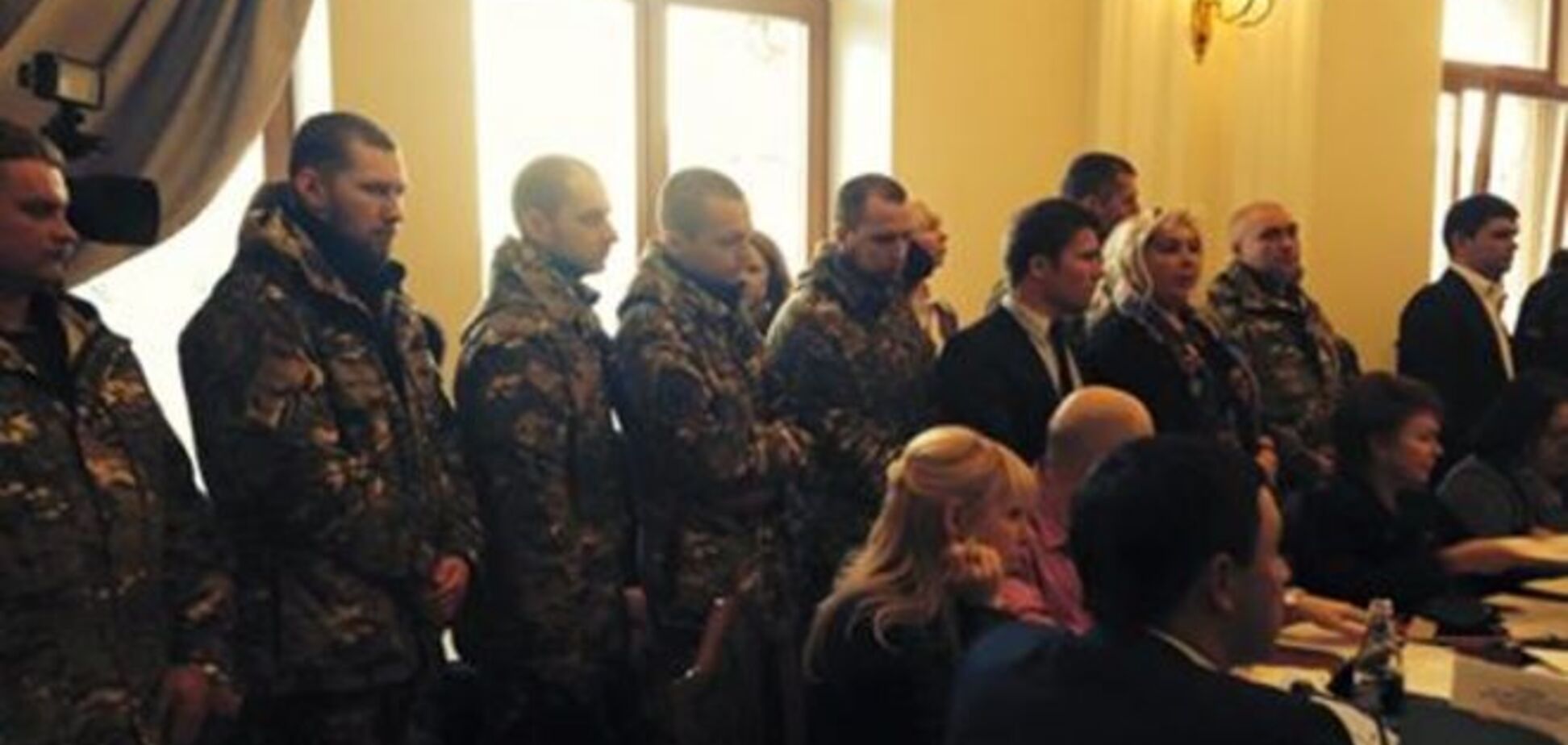 Бойцы батальона Семенченко пришли в Киевсовет для защиты скандального застройщика - активист