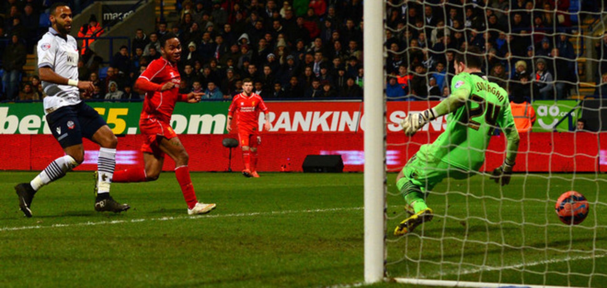 'Ливерпуль' на последних секундах прошел 'бродяг' в Кубке Англии