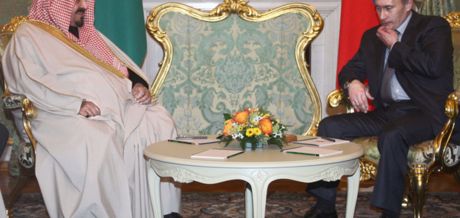 New York Times выяснила, чего добивается Саудовская Аравия от России, снижая цены на нефть