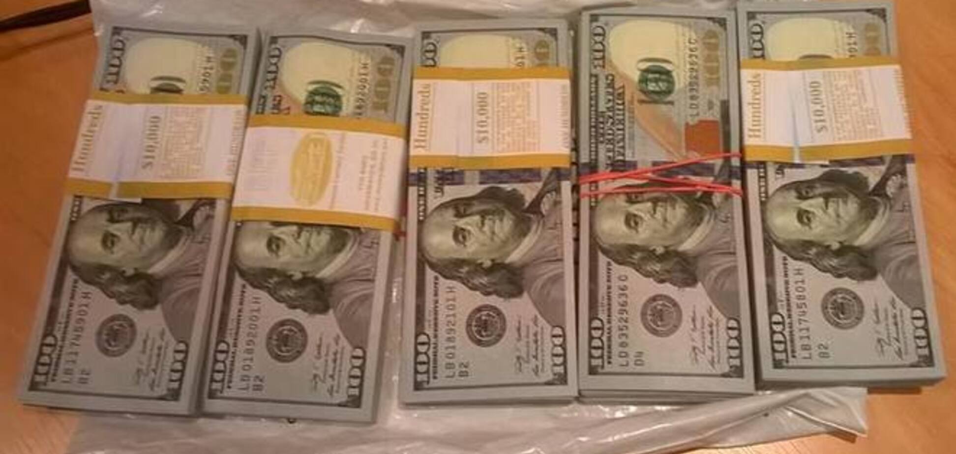 Скромно и без пафоса: неизвестный мужчина пожертвовал $50 тысяч для АТО