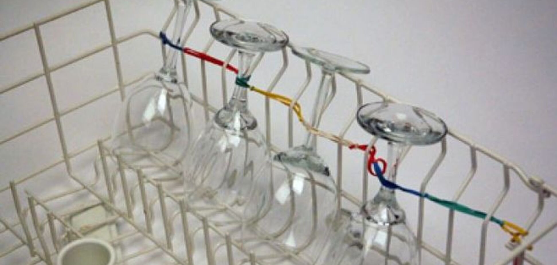 13 оригинальных способов использовать резинку для денег в быту