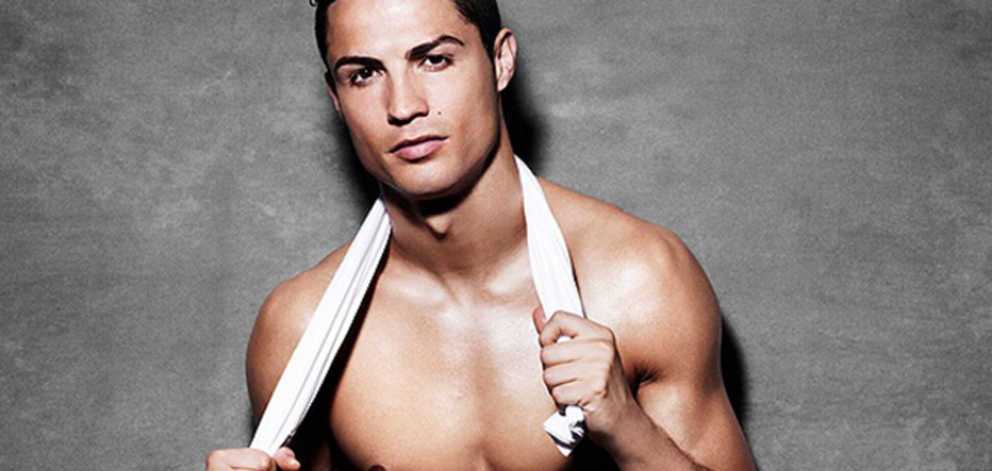 Криштиану Роналду снялся в горячей фотосессии