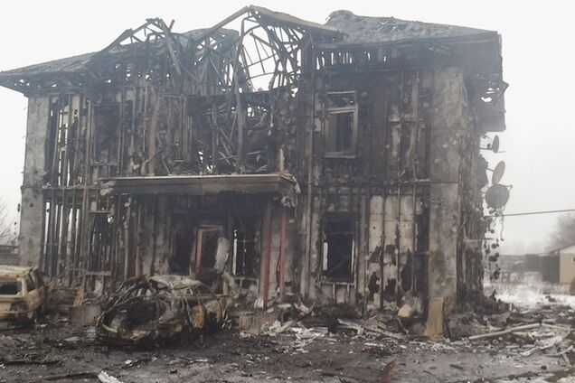 Краєвиди села Піски після обстрілу російськими 'Градами'
