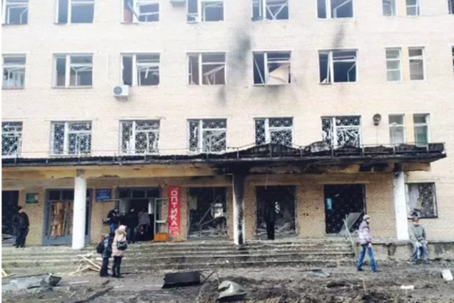 Террористы опубликовали фотодоказательство того, что больницу в Донецке обстреляли именно они