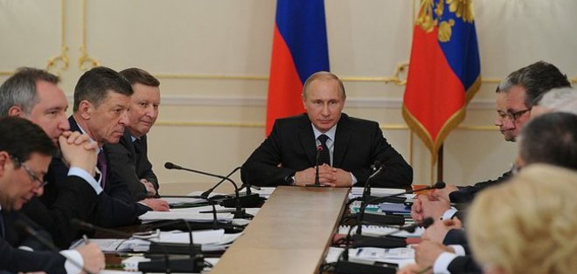 Путін злякався зарази: просить хворих міністрів не ходити на роботу